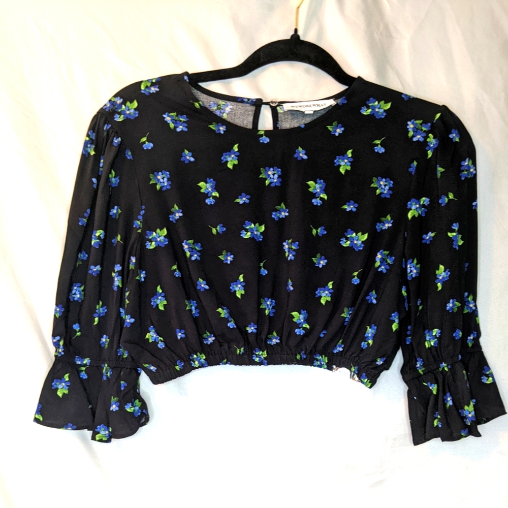 NWOT WeWoreWhat Floral Crop Top, Small